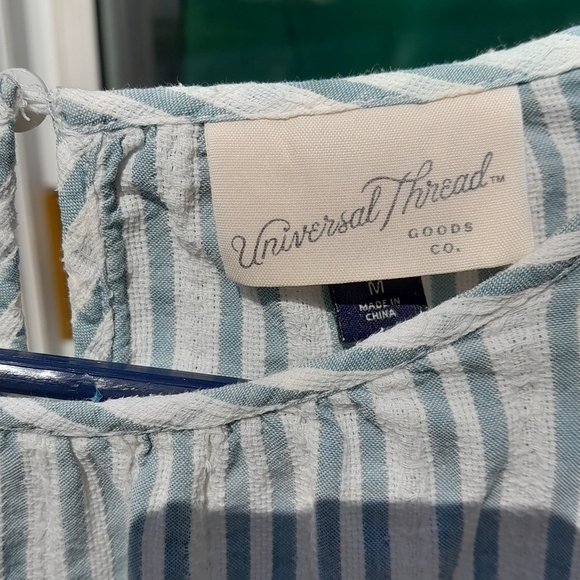 Universal Thread Women's Striped Ruffle Blouse - M Green and White 100% Cotton - Picture 2 of 6